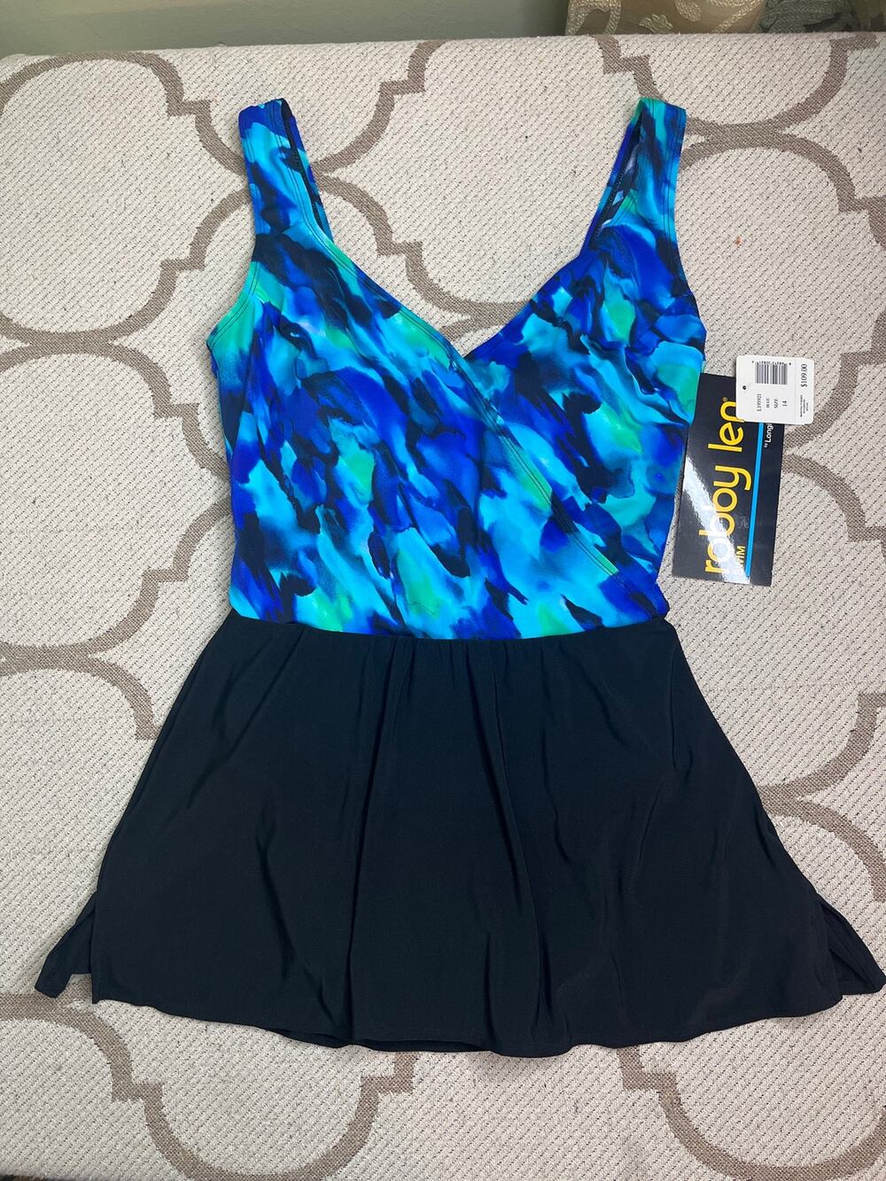 Robby Len Longitude swimdress, V-neckline attached swim skirt, size 14,MSRP $109